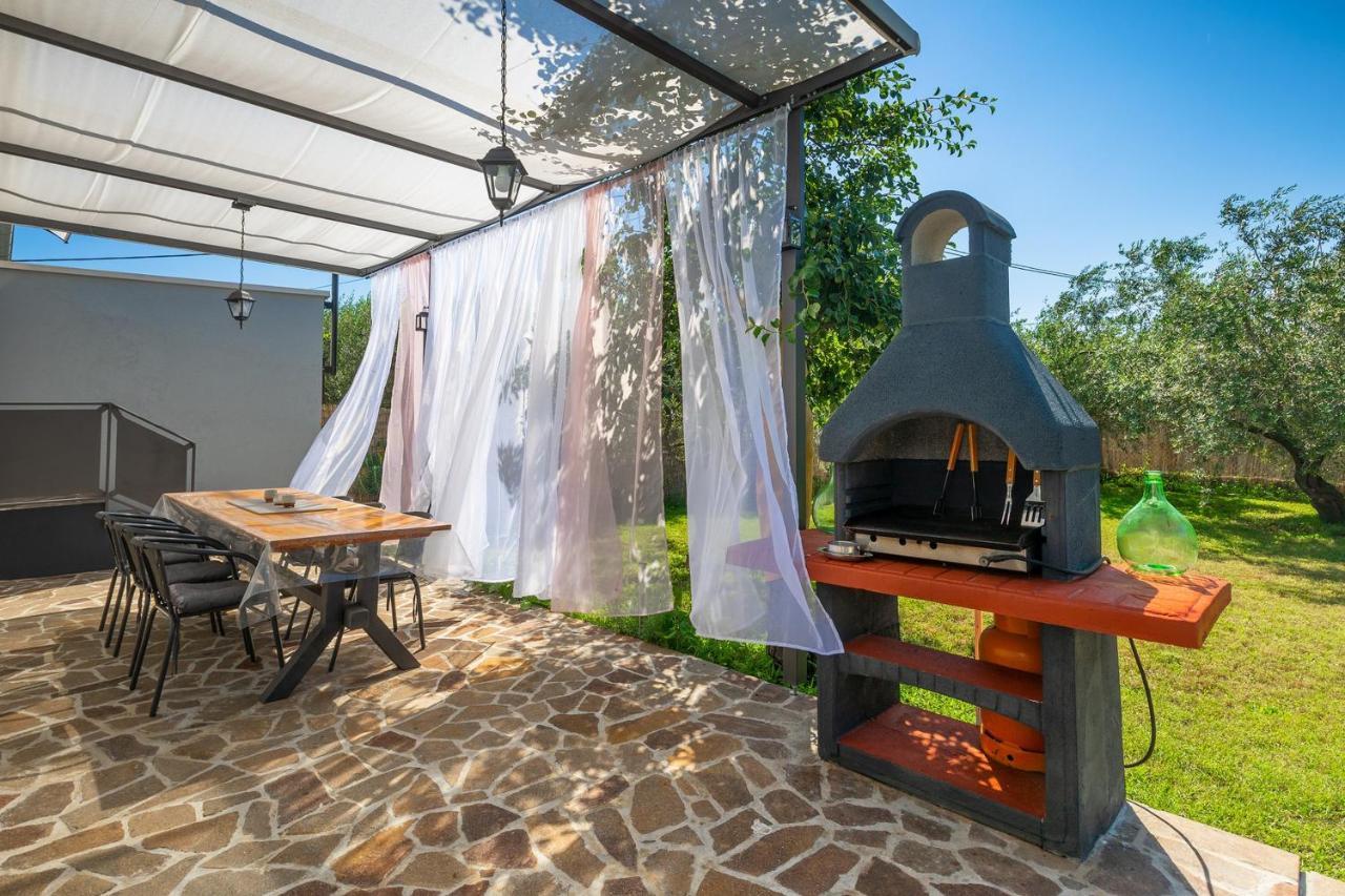 Holiday House Chill Out Loborika Marcana Luaran gambar